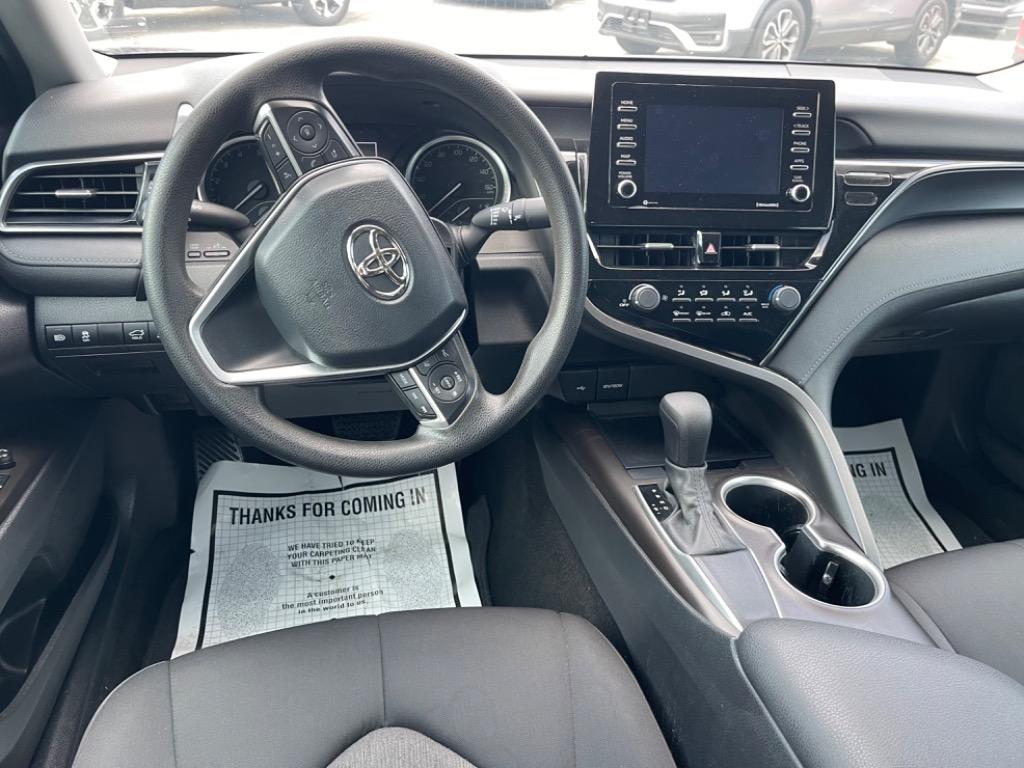 2021 Toyota Camry LE photo 7