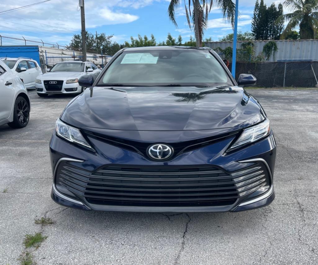 2021 Toyota Camry LE photo 2