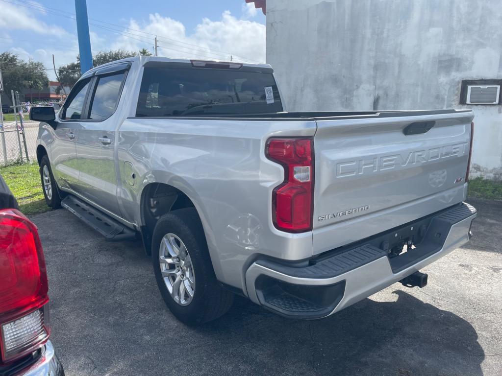 2019 Chevrolet Silverado 1500 RST photo 4